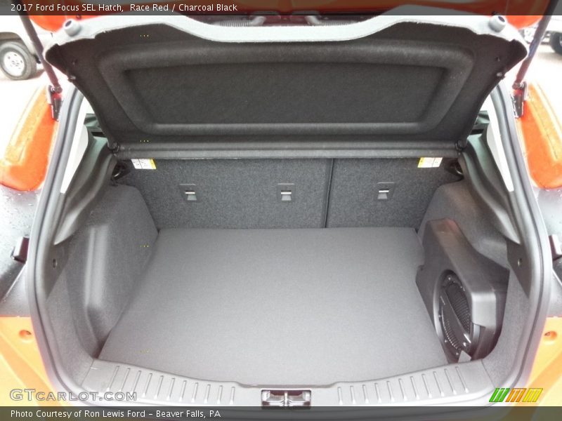  2017 Focus SEL Hatch Trunk