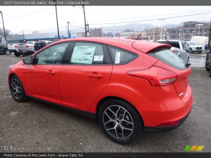 Race Red / Charcoal Black 2017 Ford Focus SEL Hatch