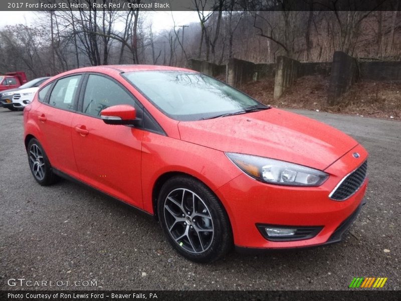 Race Red / Charcoal Black 2017 Ford Focus SEL Hatch