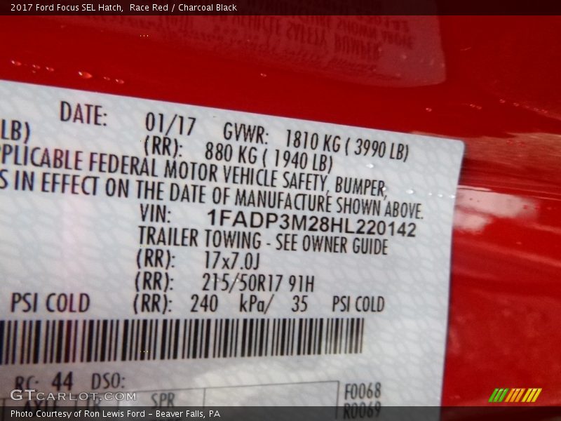 Race Red / Charcoal Black 2017 Ford Focus SEL Hatch