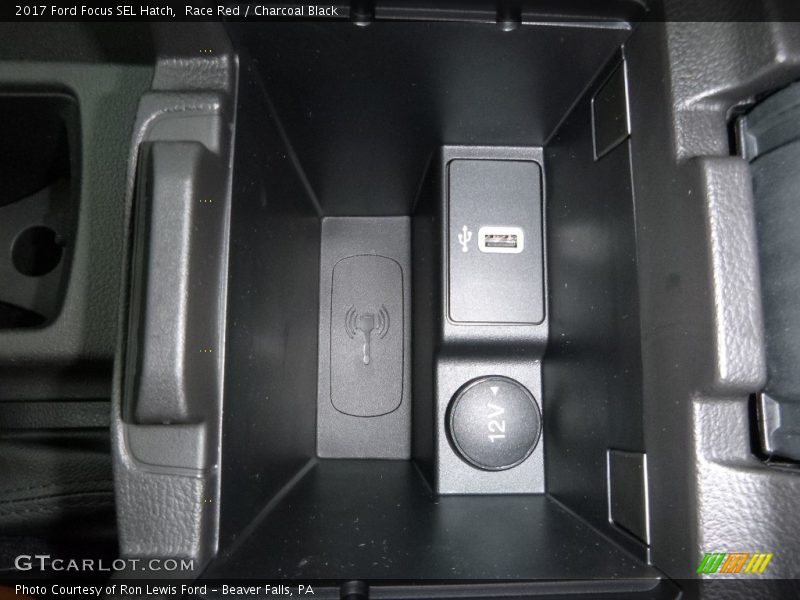 Race Red / Charcoal Black 2017 Ford Focus SEL Hatch