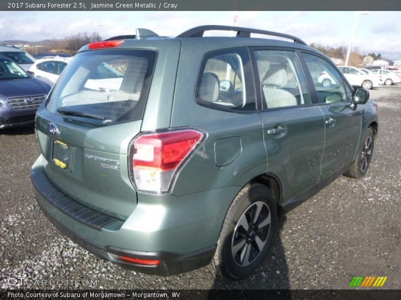 Jasmine Green Metallic / Gray 2017 Subaru Forester 2.5i