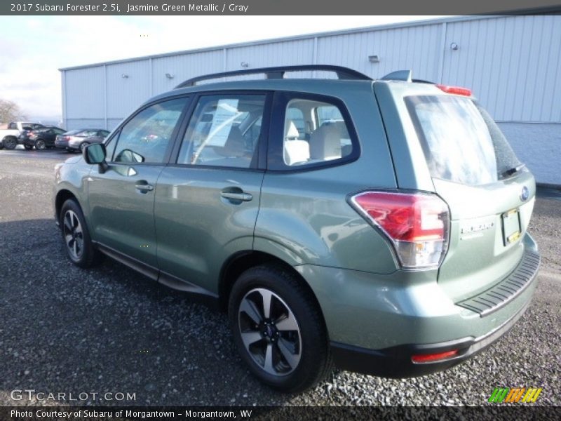 Jasmine Green Metallic / Gray 2017 Subaru Forester 2.5i