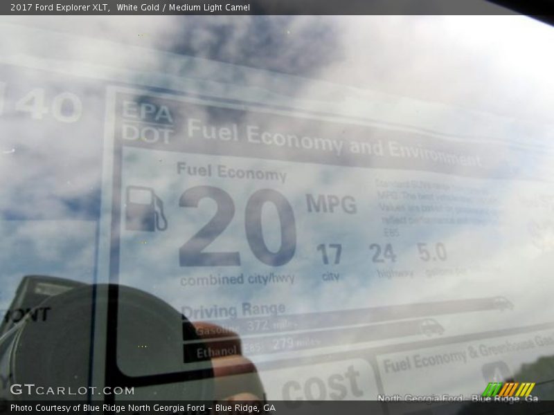 White Gold / Medium Light Camel 2017 Ford Explorer XLT