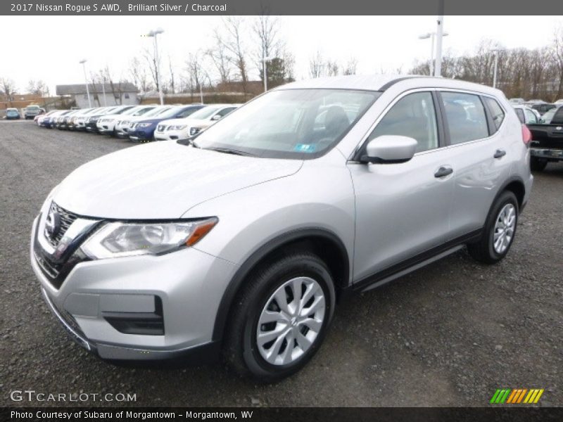 Front 3/4 View of 2017 Rogue S AWD