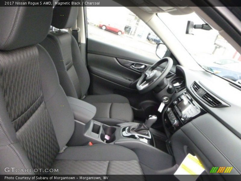 Magnetic Black / Charcoal 2017 Nissan Rogue S AWD