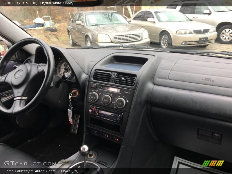 Crystal White / Ivory 2002 Lexus IS 300