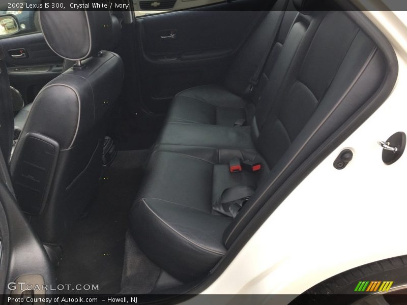 Crystal White / Ivory 2002 Lexus IS 300