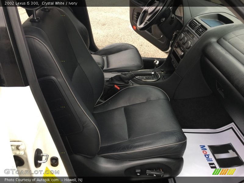 Crystal White / Ivory 2002 Lexus IS 300