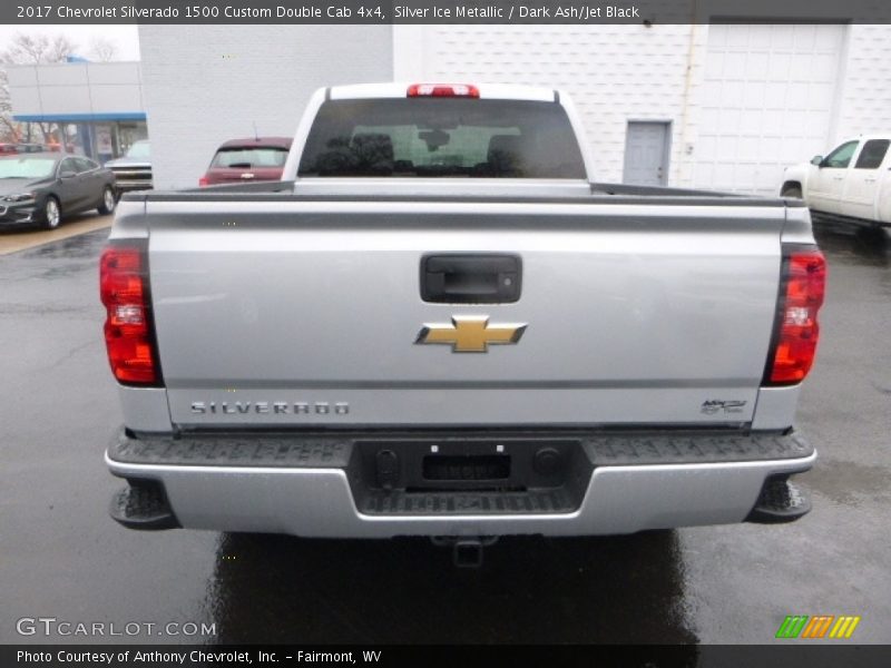 Silver Ice Metallic / Dark Ash/Jet Black 2017 Chevrolet Silverado 1500 Custom Double Cab 4x4