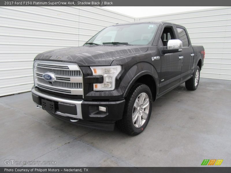 Front 3/4 View of 2017 F150 Platinum SuperCrew 4x4