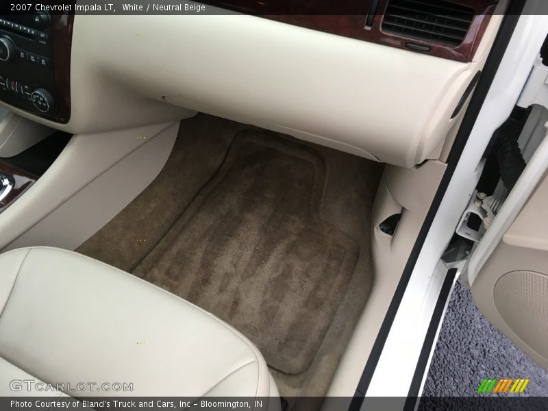 White / Neutral Beige 2007 Chevrolet Impala LT