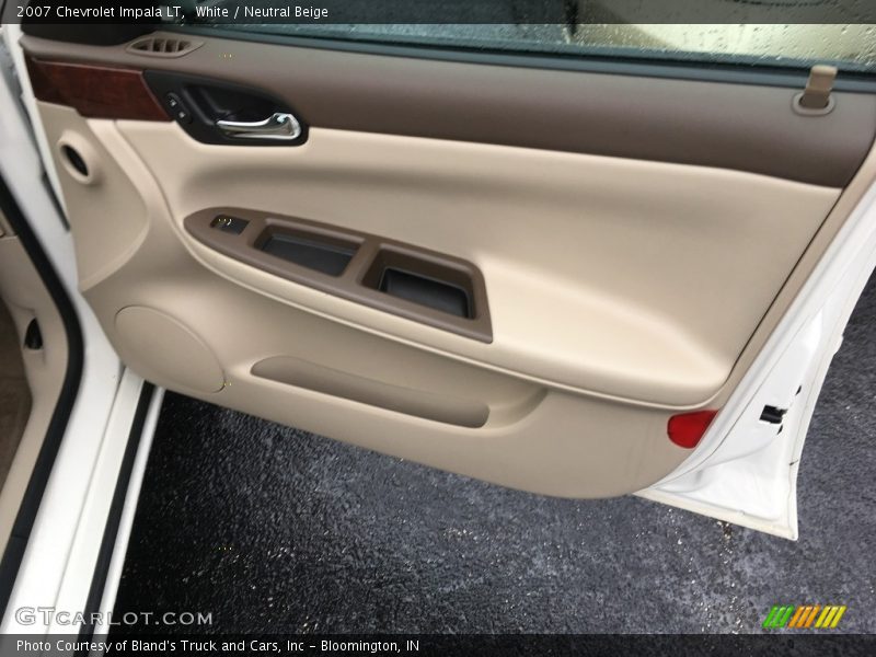 White / Neutral Beige 2007 Chevrolet Impala LT