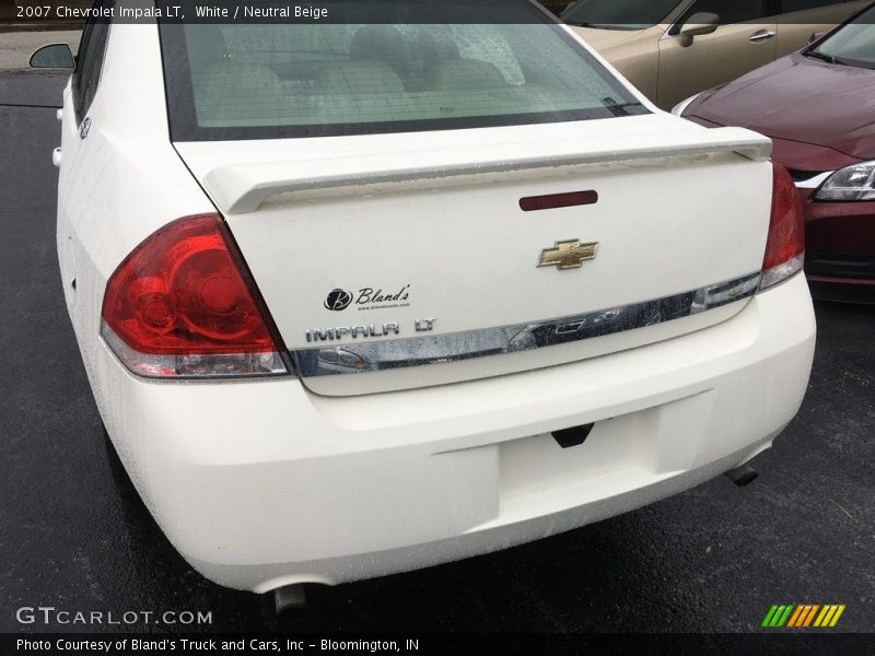 White / Neutral Beige 2007 Chevrolet Impala LT