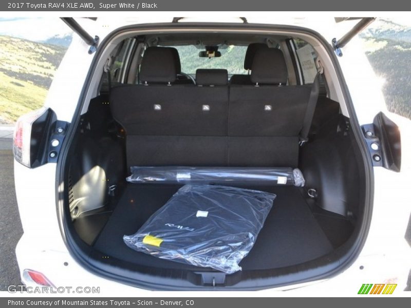 Super White / Black 2017 Toyota RAV4 XLE AWD