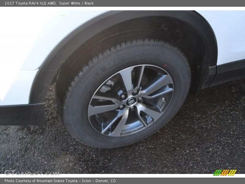 Super White / Black 2017 Toyota RAV4 XLE AWD