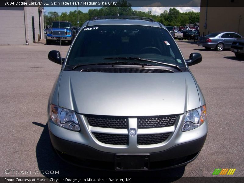 Satin Jade Pearl / Medium Slate Gray 2004 Dodge Caravan SE