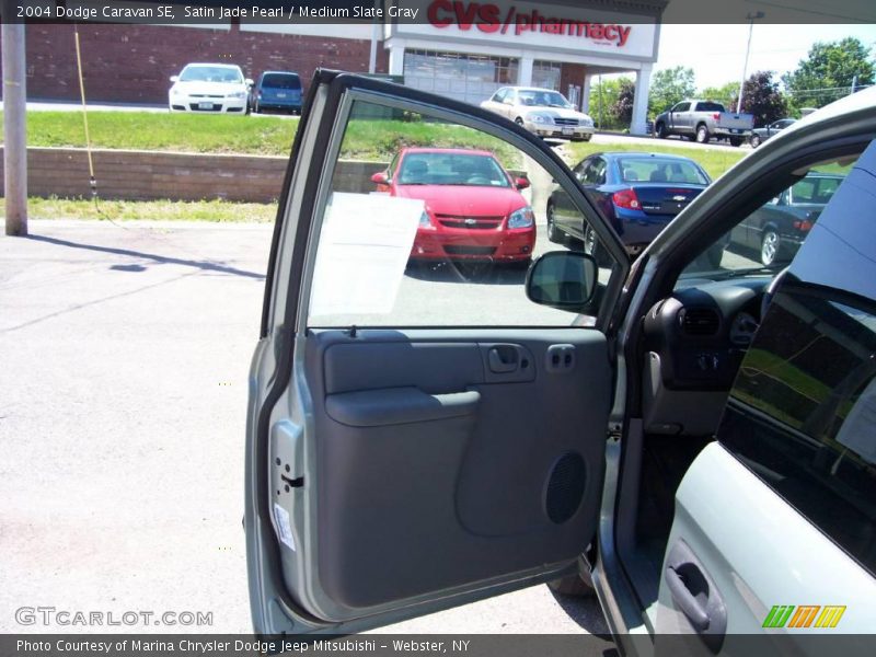 Satin Jade Pearl / Medium Slate Gray 2004 Dodge Caravan SE