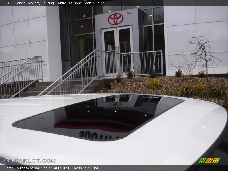 White Diamond Pearl / Beige 2012 Honda Odyssey Touring