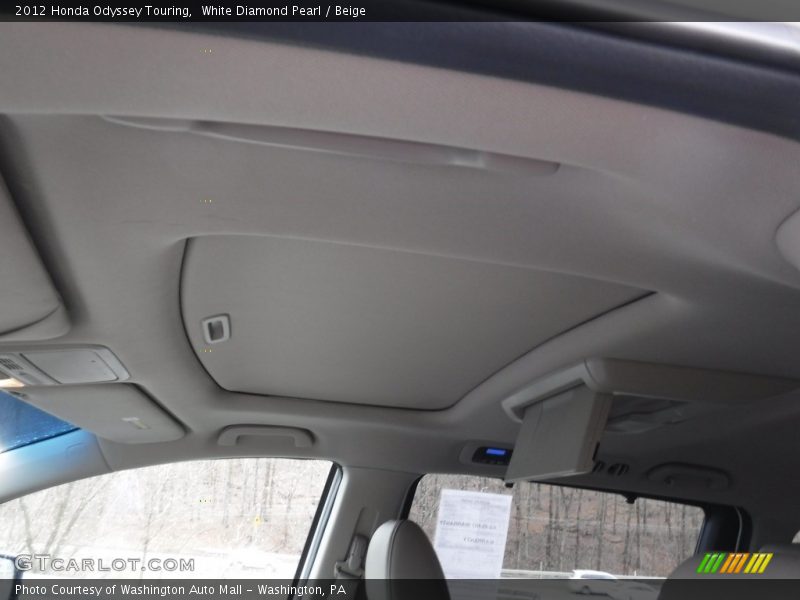White Diamond Pearl / Beige 2012 Honda Odyssey Touring