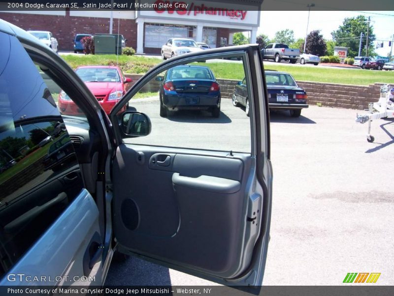 Satin Jade Pearl / Medium Slate Gray 2004 Dodge Caravan SE