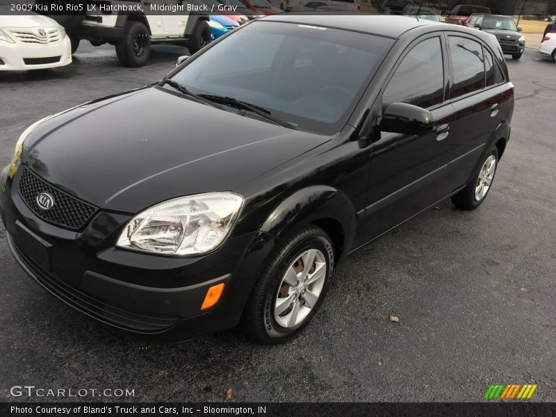 Midnight Black / Gray 2009 Kia Rio Rio5 LX Hatchback