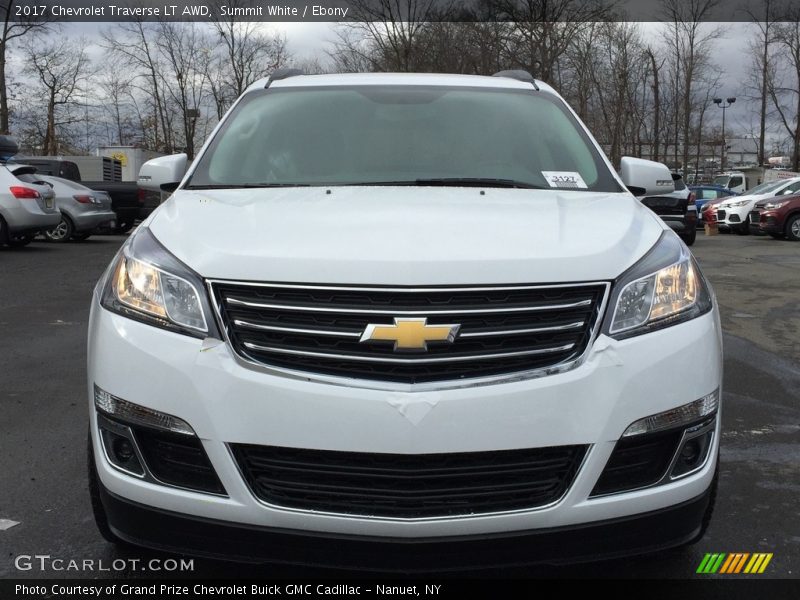 Summit White / Ebony 2017 Chevrolet Traverse LT AWD