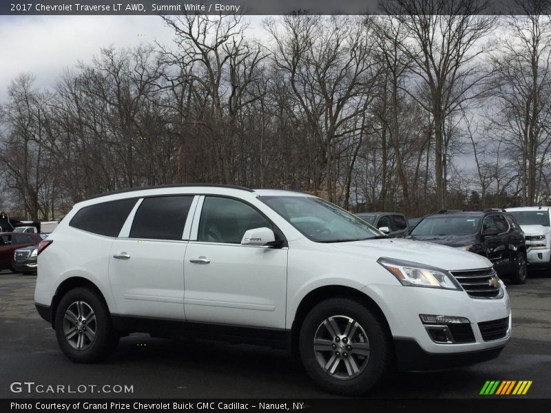 Summit White / Ebony 2017 Chevrolet Traverse LT AWD