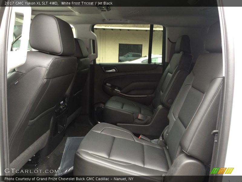 White Frost Tricoat / Jet Black 2017 GMC Yukon XL SLT 4WD