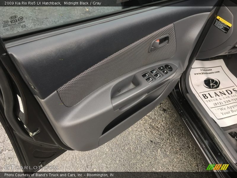Midnight Black / Gray 2009 Kia Rio Rio5 LX Hatchback
