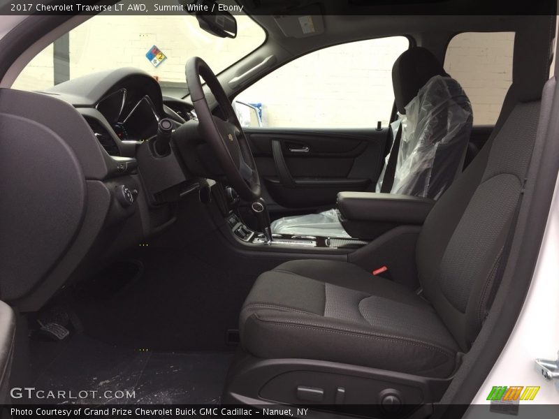 Summit White / Ebony 2017 Chevrolet Traverse LT AWD