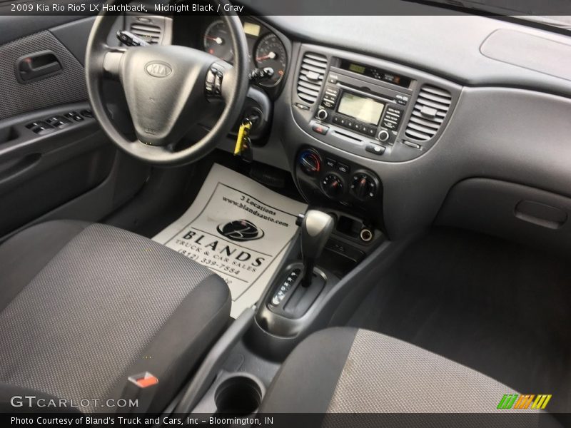 Midnight Black / Gray 2009 Kia Rio Rio5 LX Hatchback