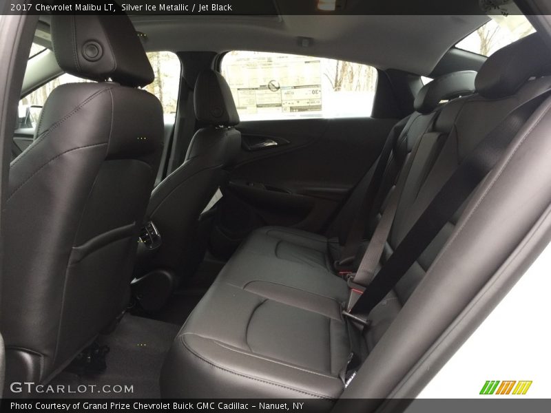 Silver Ice Metallic / Jet Black 2017 Chevrolet Malibu LT