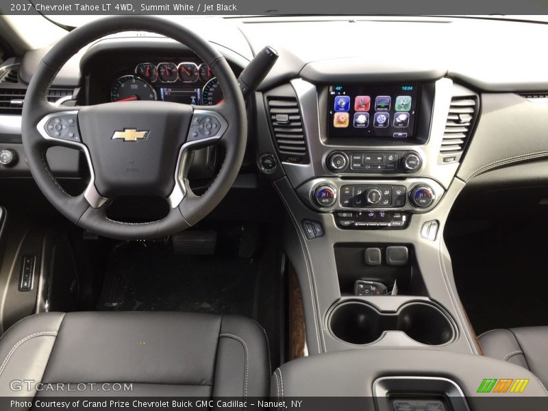 Summit White / Jet Black 2017 Chevrolet Tahoe LT 4WD
