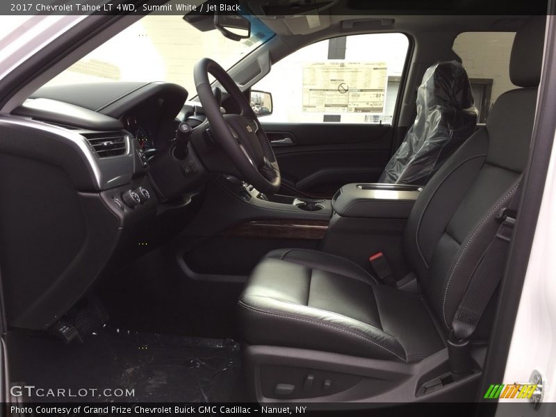 Summit White / Jet Black 2017 Chevrolet Tahoe LT 4WD
