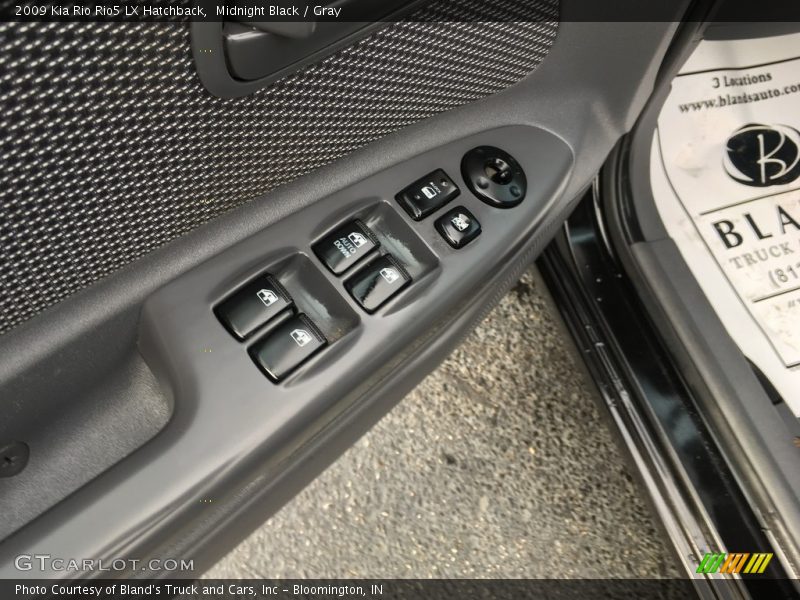 Midnight Black / Gray 2009 Kia Rio Rio5 LX Hatchback