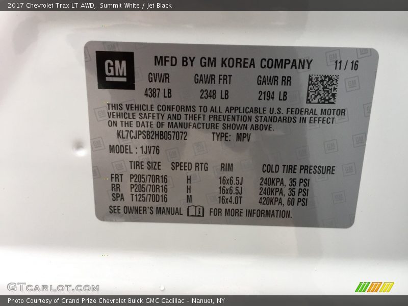 Summit White / Jet Black 2017 Chevrolet Trax LT AWD