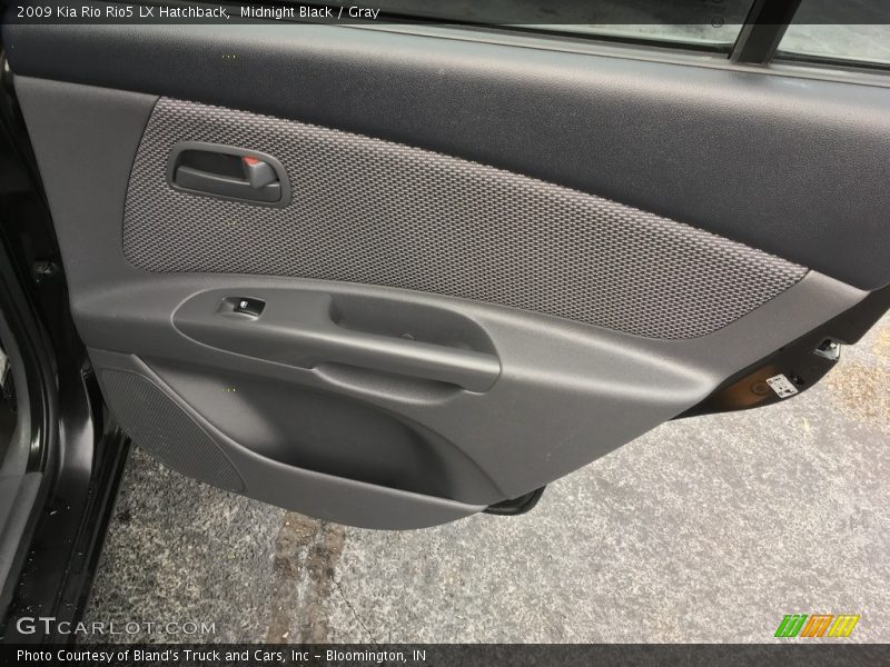 Midnight Black / Gray 2009 Kia Rio Rio5 LX Hatchback