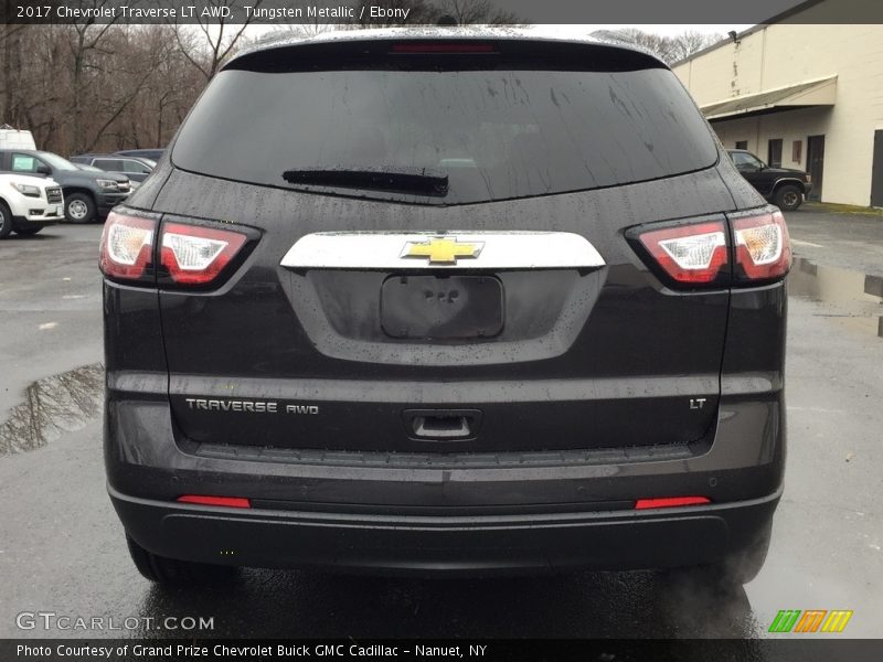 Tungsten Metallic / Ebony 2017 Chevrolet Traverse LT AWD