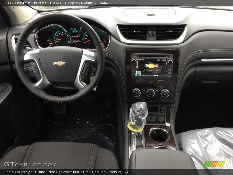 Tungsten Metallic / Ebony 2017 Chevrolet Traverse LT AWD