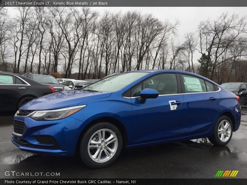 Kinetic Blue Metallic / Jet Black 2017 Chevrolet Cruze LT