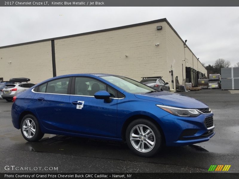 Kinetic Blue Metallic / Jet Black 2017 Chevrolet Cruze LT