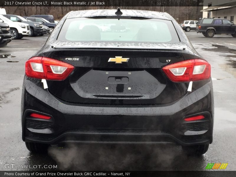 Mosaic Black Metallic / Jet Black 2017 Chevrolet Cruze LT