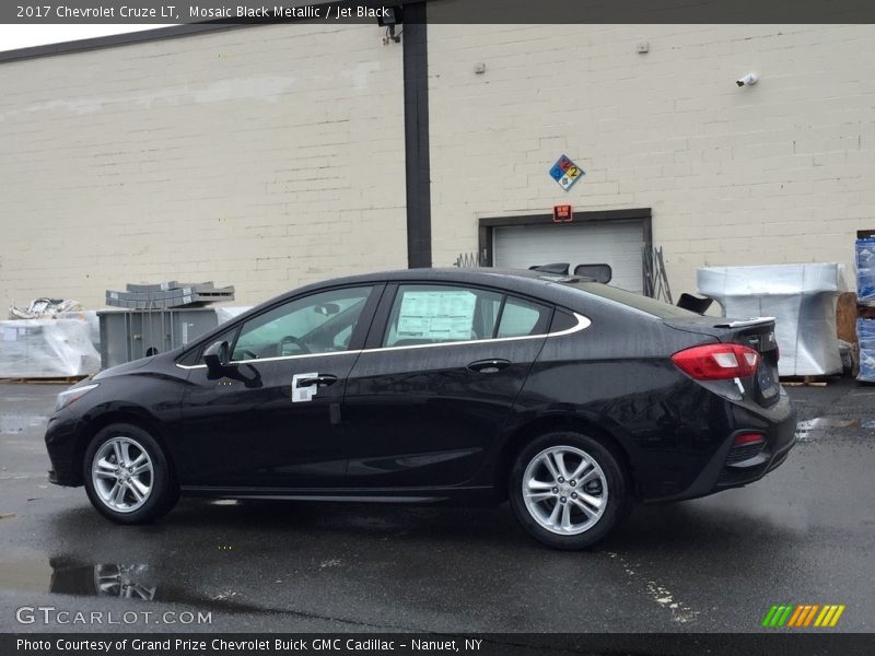 Mosaic Black Metallic / Jet Black 2017 Chevrolet Cruze LT