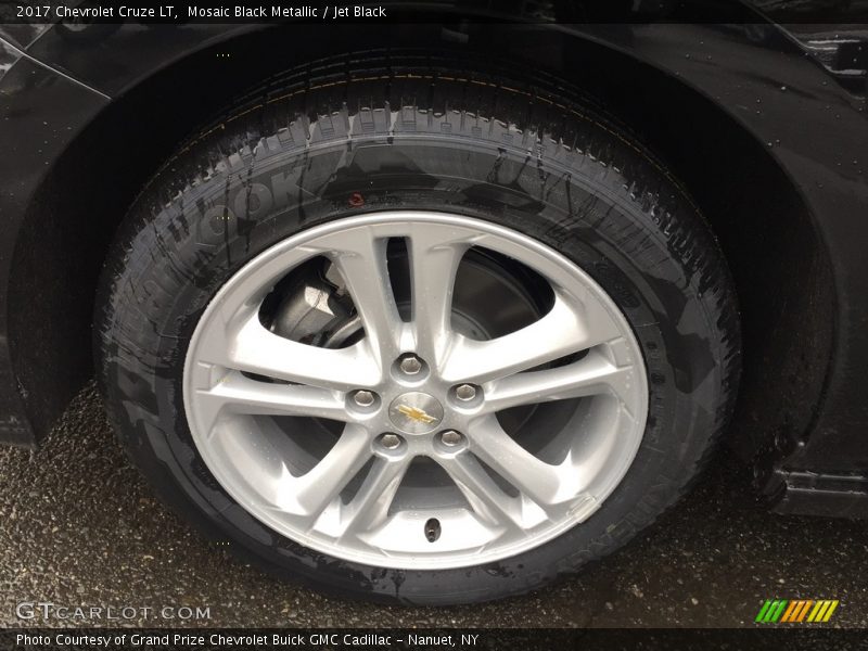 Mosaic Black Metallic / Jet Black 2017 Chevrolet Cruze LT