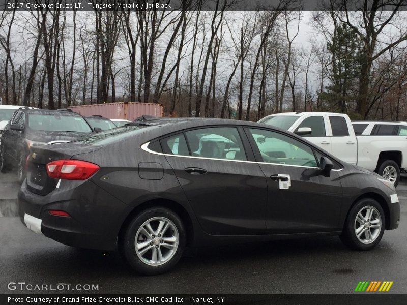 Tungsten Metallic / Jet Black 2017 Chevrolet Cruze LT