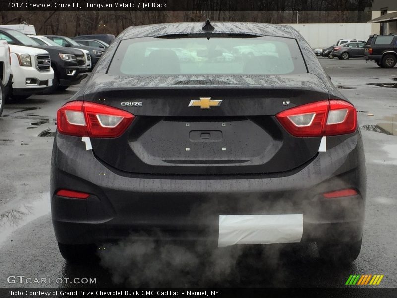 Tungsten Metallic / Jet Black 2017 Chevrolet Cruze LT