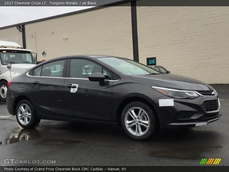 Tungsten Metallic / Jet Black 2017 Chevrolet Cruze LT