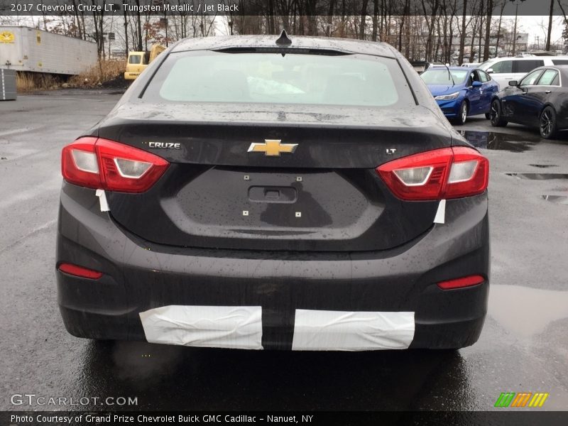Tungsten Metallic / Jet Black 2017 Chevrolet Cruze LT