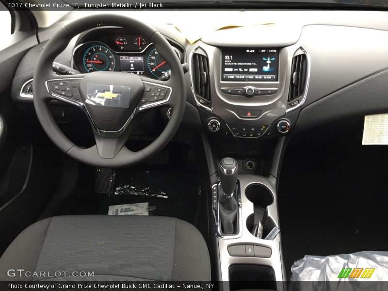 Tungsten Metallic / Jet Black 2017 Chevrolet Cruze LT
